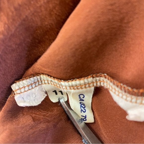 Vintage Saint Claire made in France 100% silk burnt orange long sleeve blouse - Picture 6 of 9
